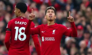 Roberto Firmino giúp Liverpool giữ lại một điểm