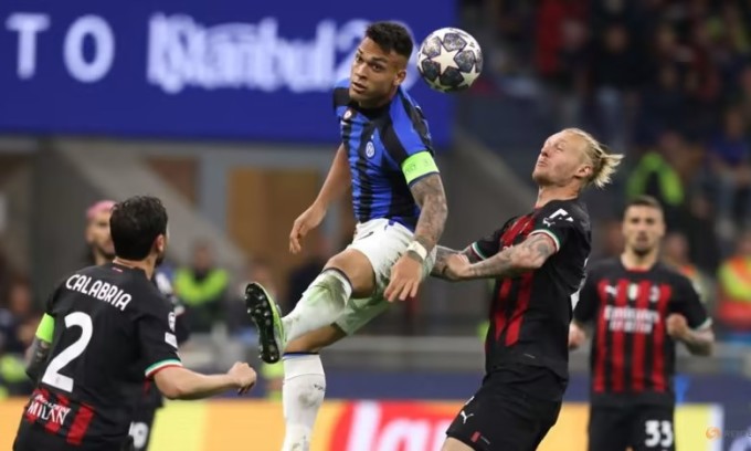 Sự tinh quái của Martinez làm khổ hàng thủ Milan