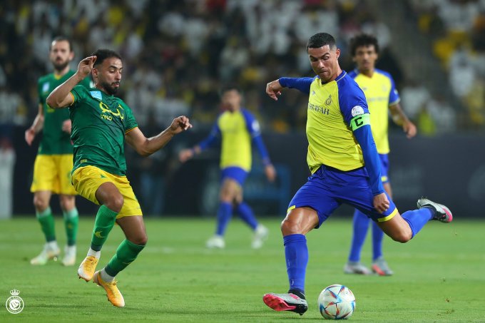 Ronaldo bỏ lỡ một cơ hội trong trận hoà Al Khaleej 1-1