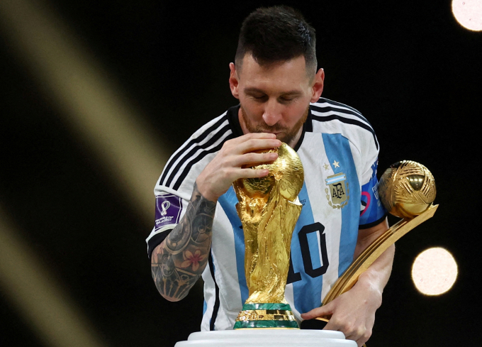 Messi ăn mừng khi vô địch world cup 2022