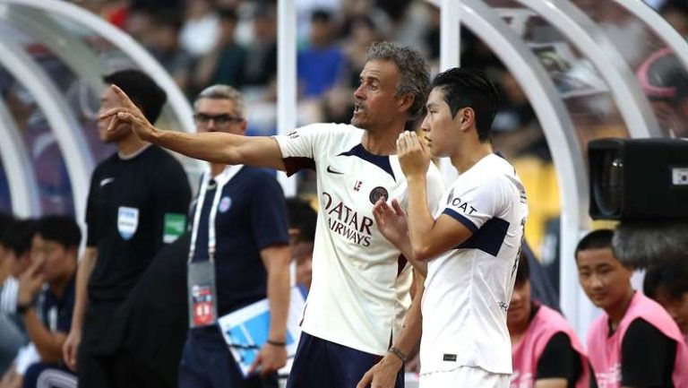 PSG có thể chia tay HLV Enrique