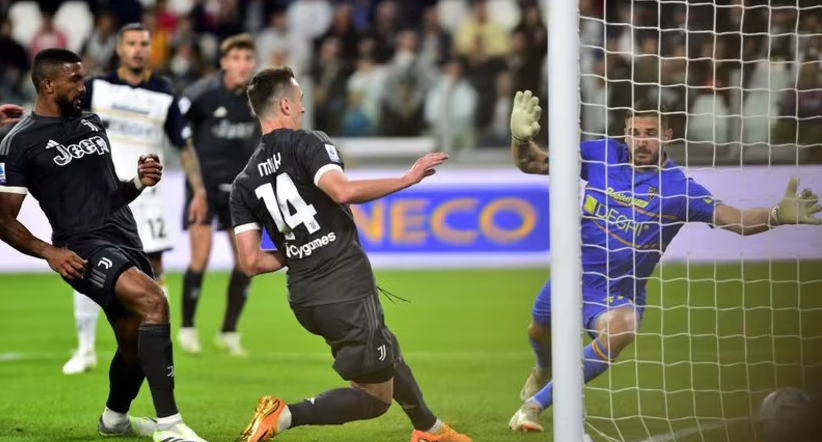 Milik mở tỷ số và là bàn duy nhất trong trận Juventus - Lecce